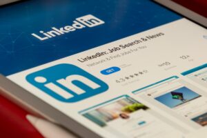 What works (and doesn’t) on LinkedIn, according to guardians of the feed 